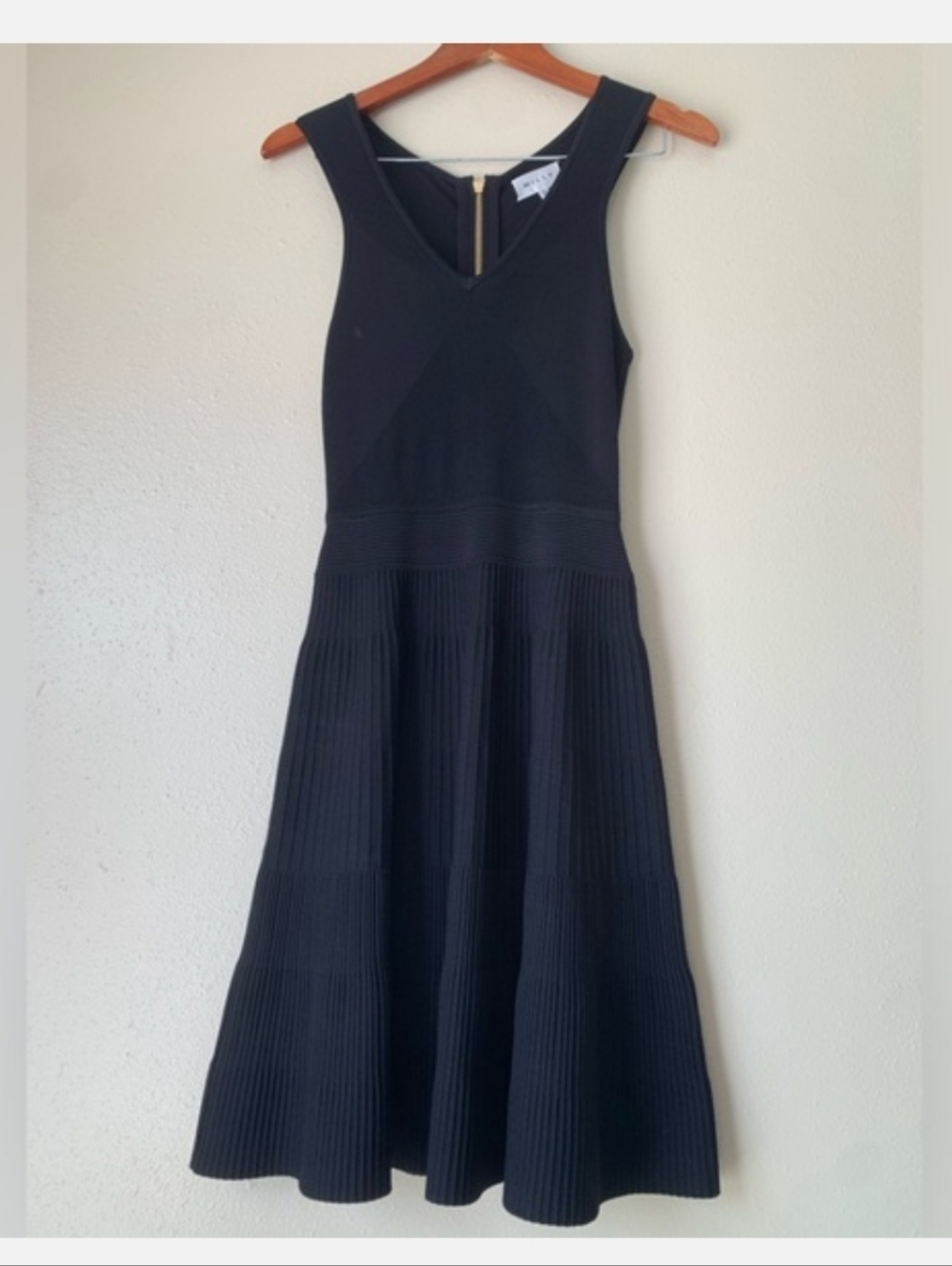 Milly Black Sleeveless V-Neck Midi Fit And Flare Ribbed Knit Dress